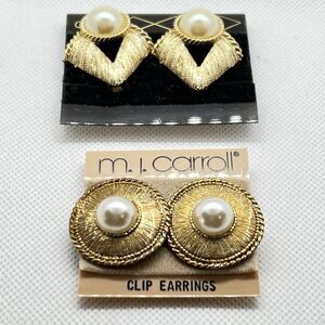 VTG 2 Pairs M.J. Carroll 80s Clip-On Earrings Textured Gold Tone w/Faux Pearls